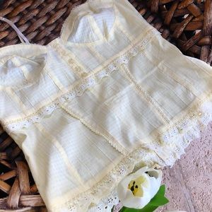 “Tease Me” Yellow Lace Top 💛